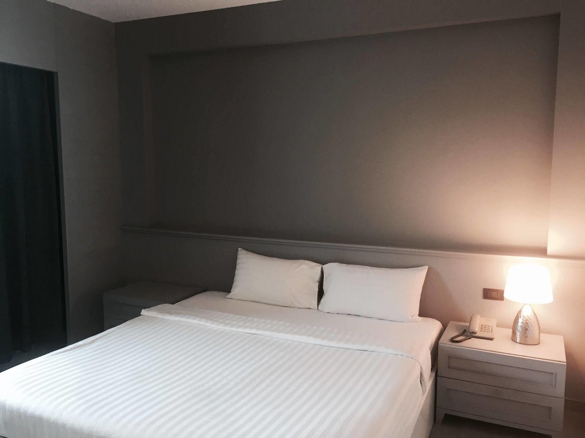 Hatyai Holiday Hotel Hat Yai Buitenkant foto